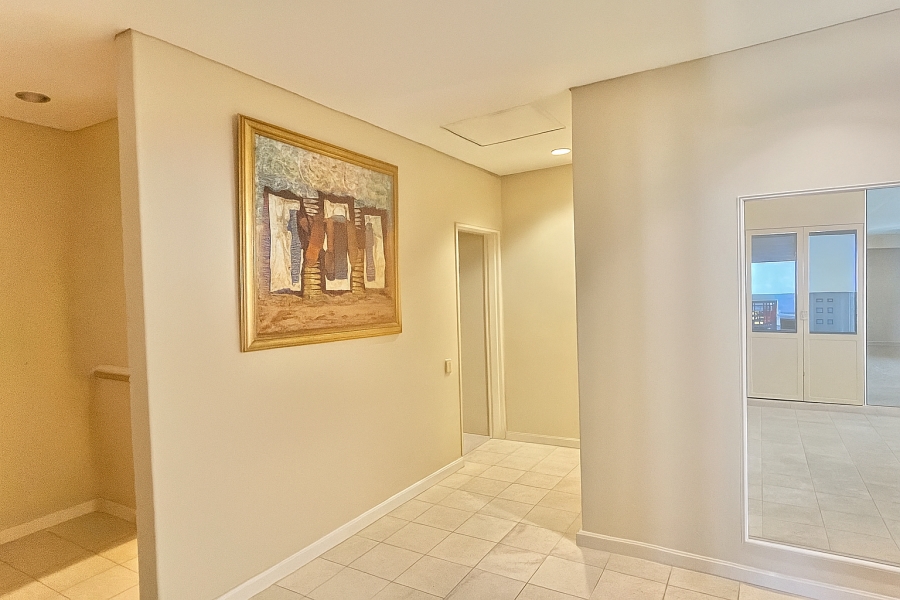 4 Bedroom Property for Sale in Sea Point Western Cape